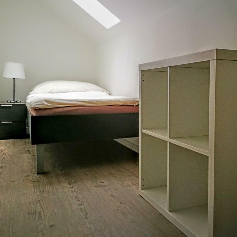 Rooms-Zimmer Neuhausen Am Rheinfall Buitenkant foto