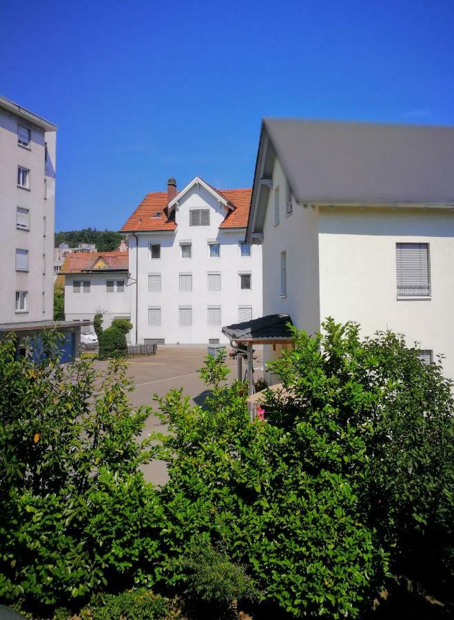 Rooms-Zimmer Neuhausen Am Rheinfall Buitenkant foto
